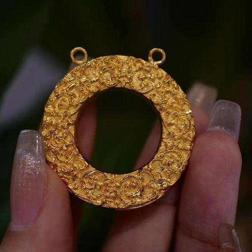 金色技藝的傳承 非遺古法手工金鏨刻與當代首飾設計
